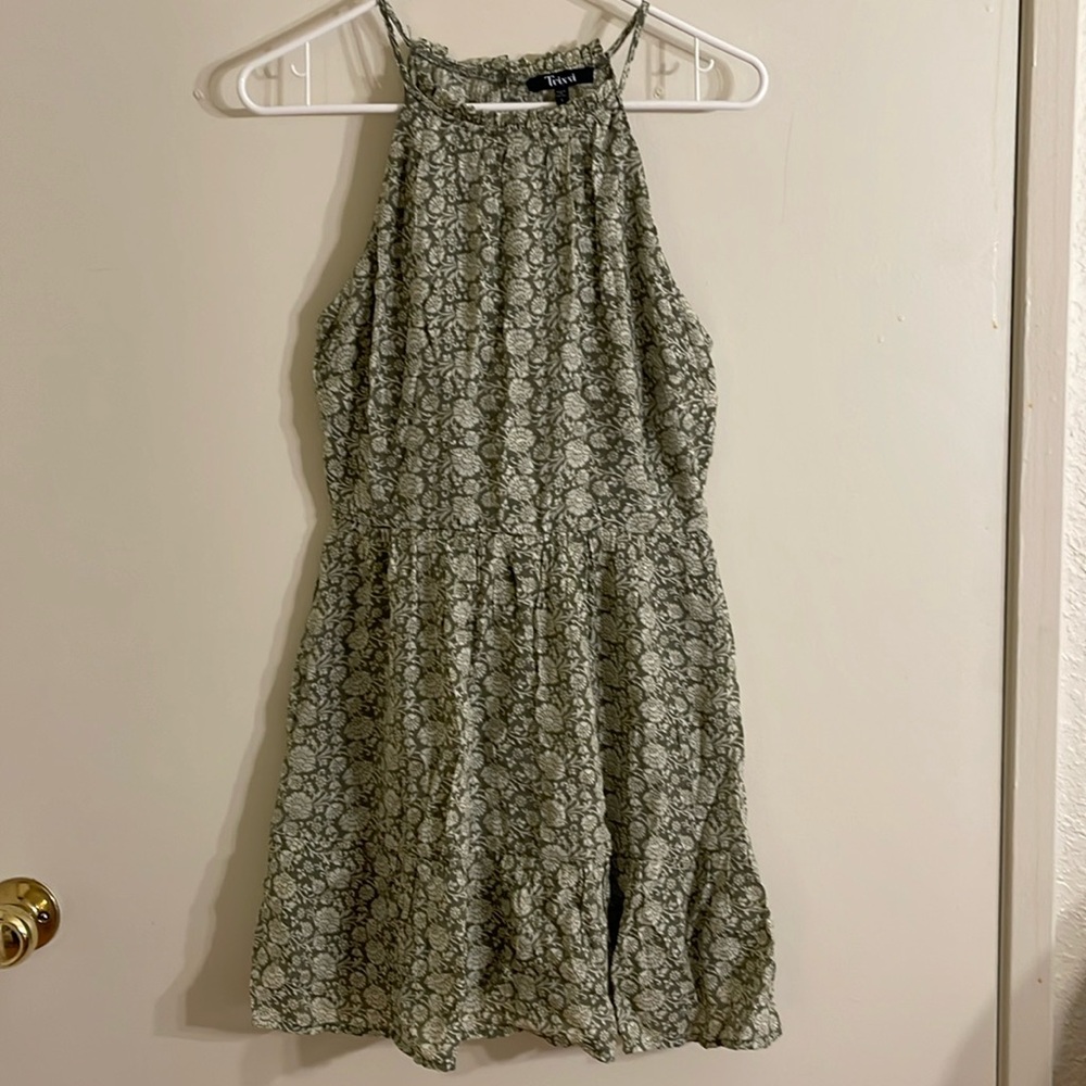 3/$15. Trixxi medium green and light green floral print